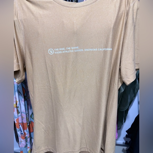 Men’s Vuori T-shirt - Picture 2 of 2